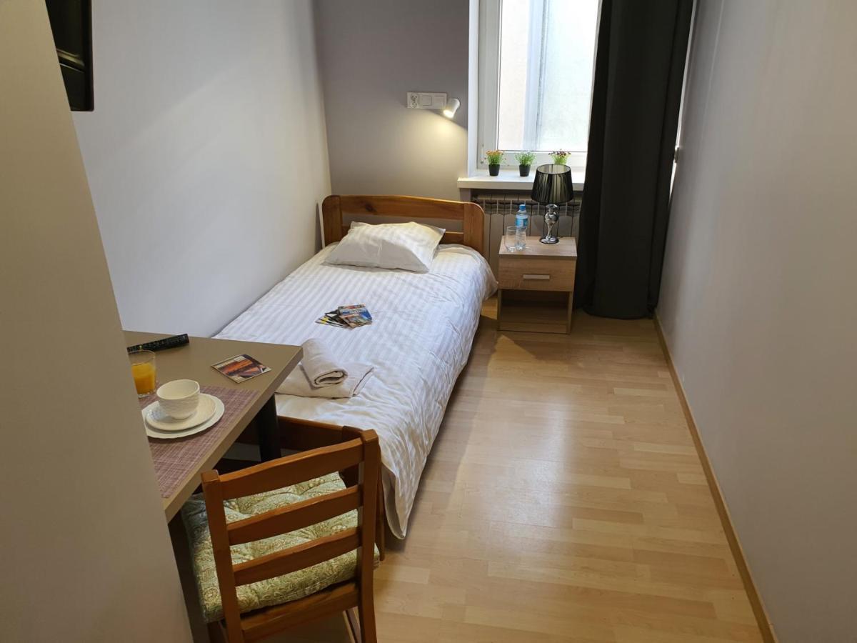 Jasna Hostelik Self Check-In Warszawa Eksteriør bilde